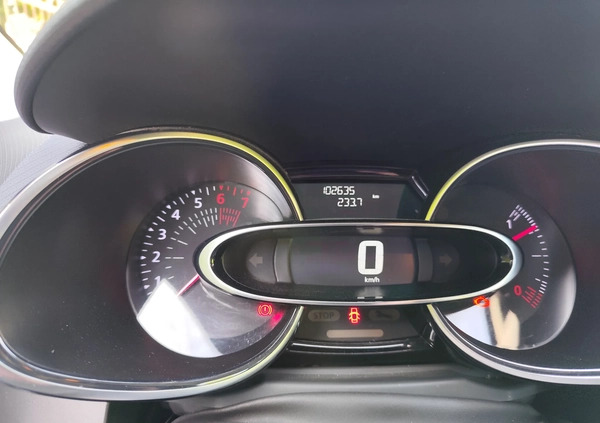 Renault Clio cena 40900 przebieg: 102640, rok produkcji 2019 z Toruń małe 121